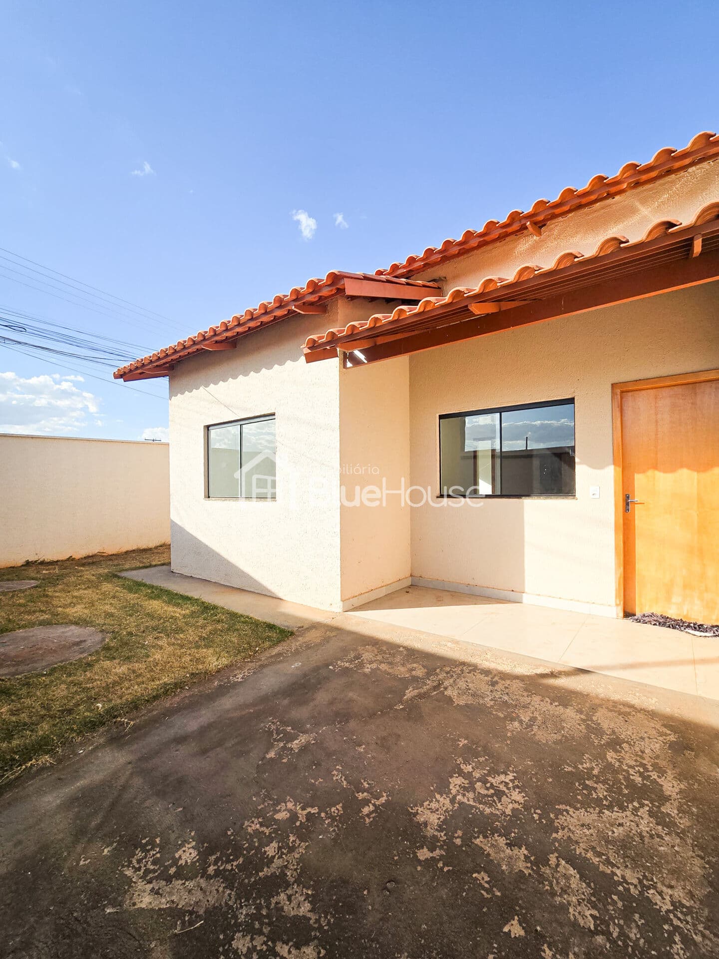 Casa com 2 Quartos Sendo 1 Suíte! A venda, no Setor Ponta Kayana