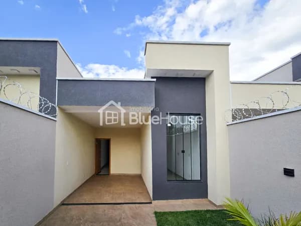 Casa 3 Quartos sendo 1 suíte com Pé Direito Alto no Parque Industrial João Braz.