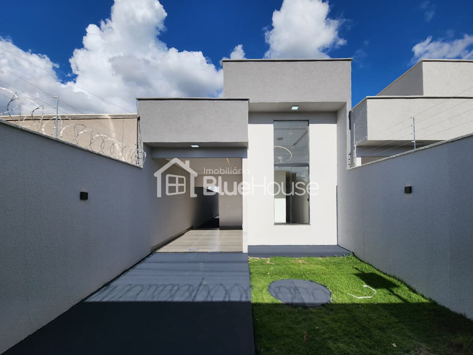 Casa de 3 Quartos sendo 1 suíte em acabamento Premium no Jardim Himalaia.