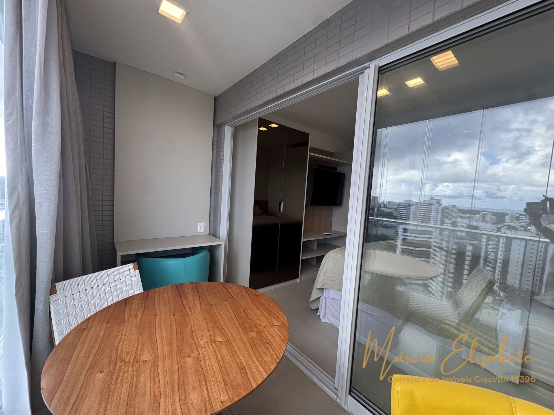 Apartamento Studio Mobiliado - Caminho das Árvores