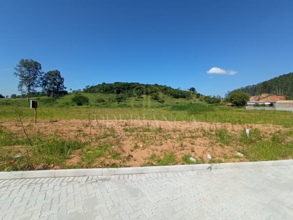 Lote Próximo ao centro de Ilhota