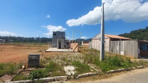 Oportunidade no Centro de Ilhota!