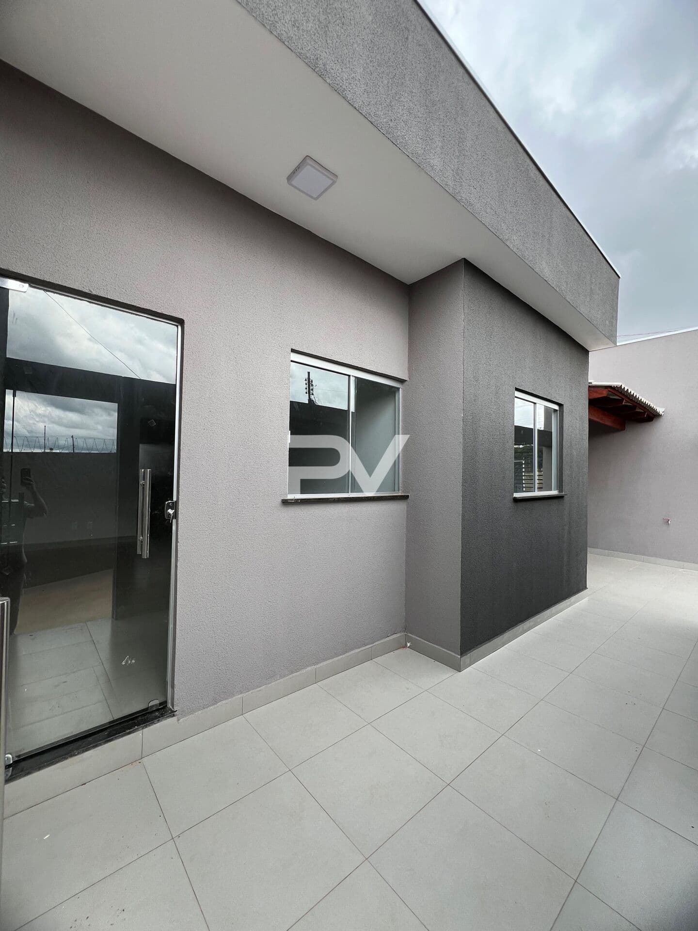 Casa à Venda no Parque Serrano – Condomínio Fechado – R$ 280.000 🏡 Segurança e localização excelente!