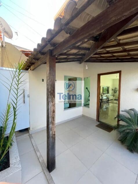 Excelente casa à venda com 3 pavimentos no bairro Belo Vale em Santa Luzia/MG