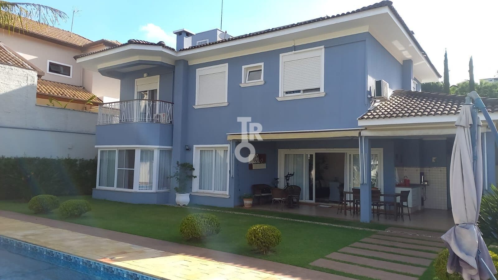 CASA DE ALTO PADRÃO À VENDA NO CONDOMÍNIO ARAUCÁRIA - JUNDIAÍ - SP