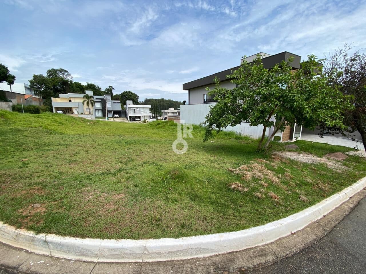 LOTE/TERRENO VENDA 327m²- CONDOMÍNIO VILA VERDE-JUNDIAÍ-SP BAIRRO GRAMADÃO