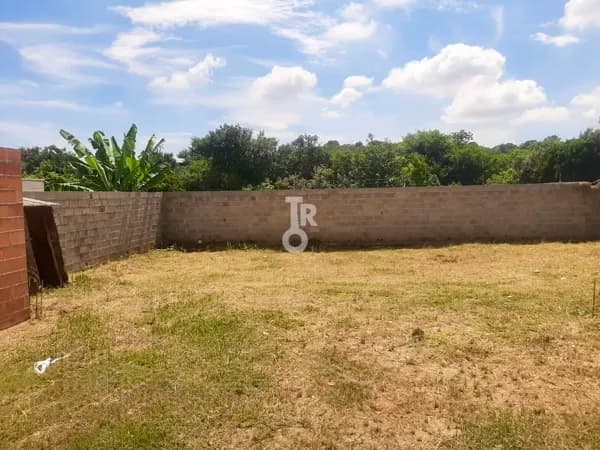 Terreno plano com vista para a mata no Condomínio Reserva da Serra