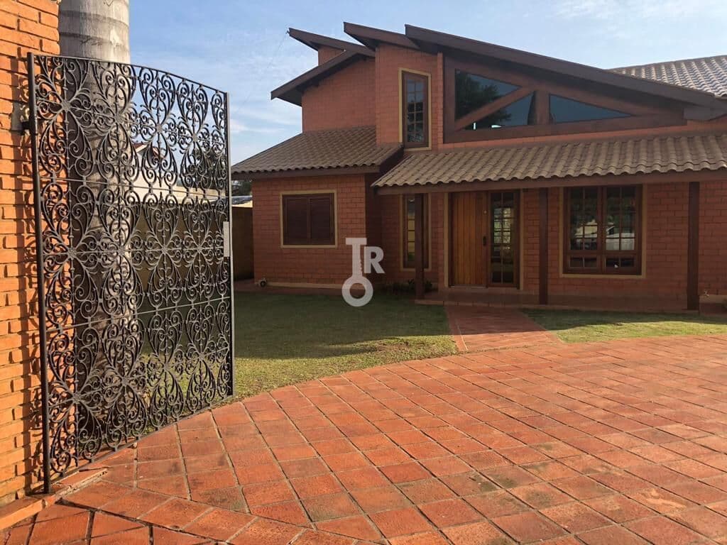 Casa à venda com vista permanente para a Serra do Japi – Condomínio Tereza Cristina | Jundiaí-SP