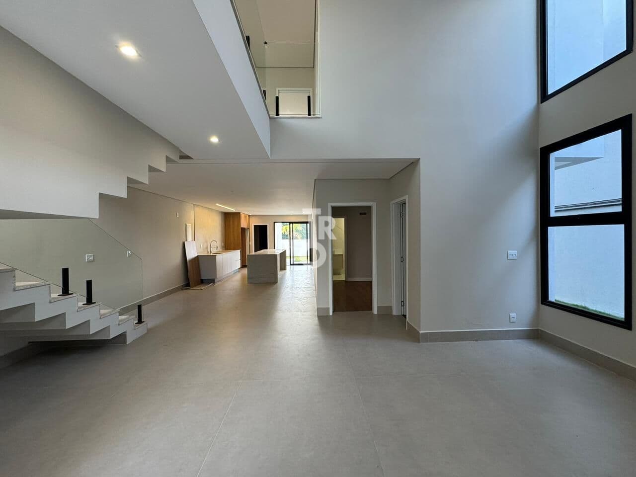 Casa à venda com 271m² de área construída, 4 suítes no Condomínio Brisas da Mata /Jundiaí/SP.