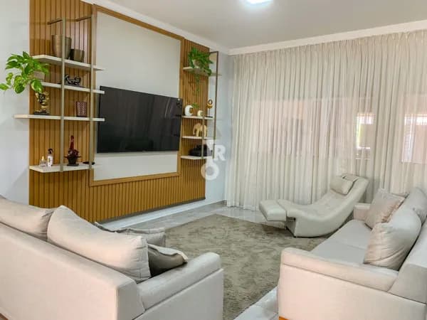 Casa à Venda - 203 m² - 03 Dorms - Bairro Jardim Marambaia - Jundiaí - SP
