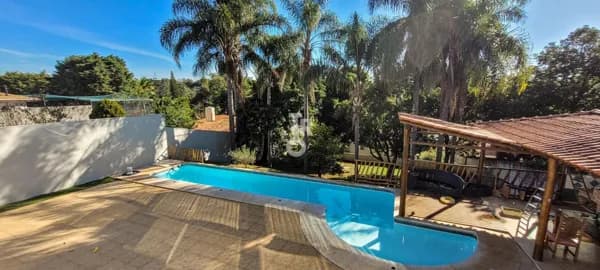 Casa de Condomínio com 4 Quartos e 4 banheiros à Venda, 310 m² por R$ 1.800.000
