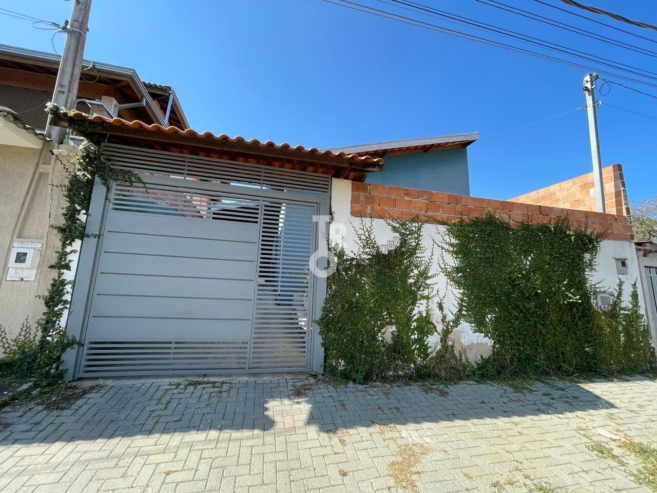 Casa térrea 3 dormitórios com suíte e edícula no Corrupira - Jundiaí/SP