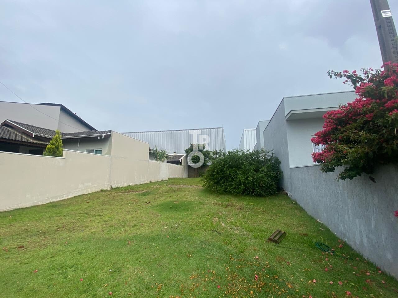 TERRENO A VENDA COM 262m²- RESIDENCIAL PHYTUS - ITUPEVA- BAIRRO CABREUVA
