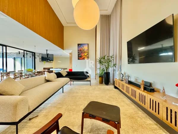CASA A VENDA COM 3 QUARTOS | 1 SUÍTE | 512 m² | TERRA DA ALVORADA/MEDEIROS | JUNDIAÍ/SP