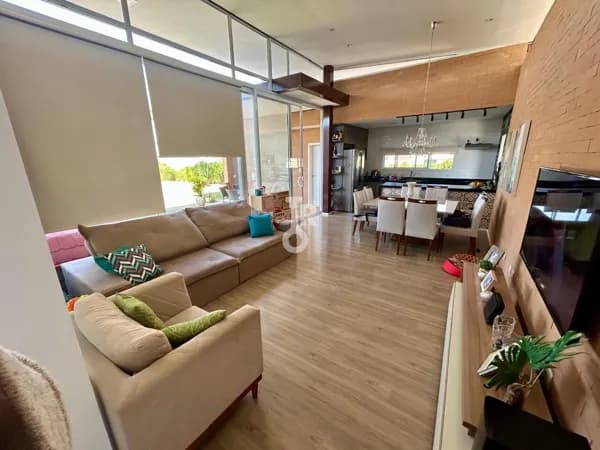 CASA TÉRREA A VENDA 2 QUARTOS 2 SUÍTES 192m²- CONDOMÍNIO HARAS PINDORAMA-CABREÚVA-SP JACARÉ