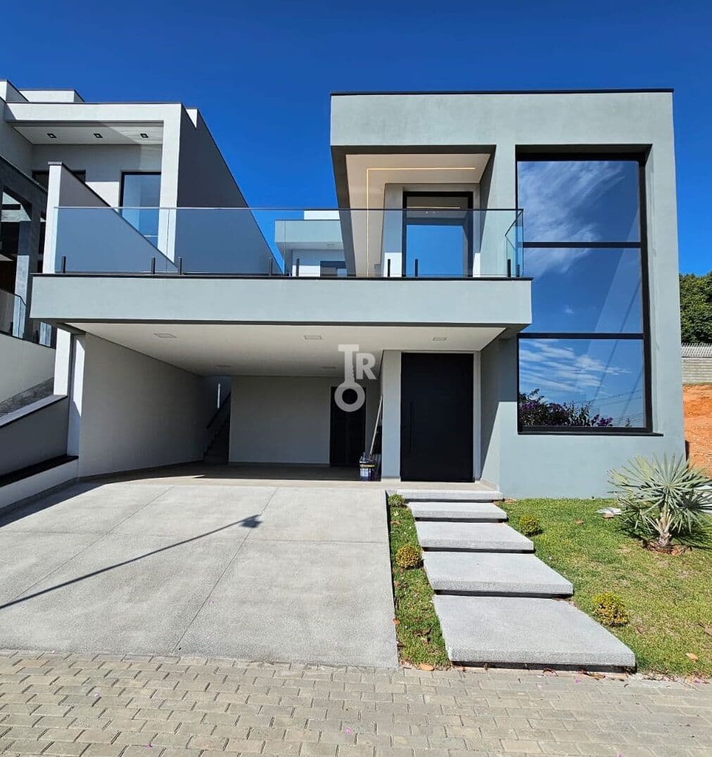Casa à venda no condomínio Campos de Medeiros – Jundiaí/SP | 3 suítes | Piscina e área gourmet