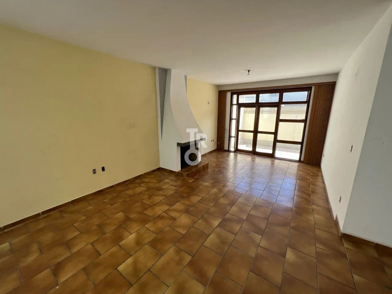 CASA COMERCIAL À VENDA | 6 SALAS | 253M² | VIANELO | JUNDIAI -SP
