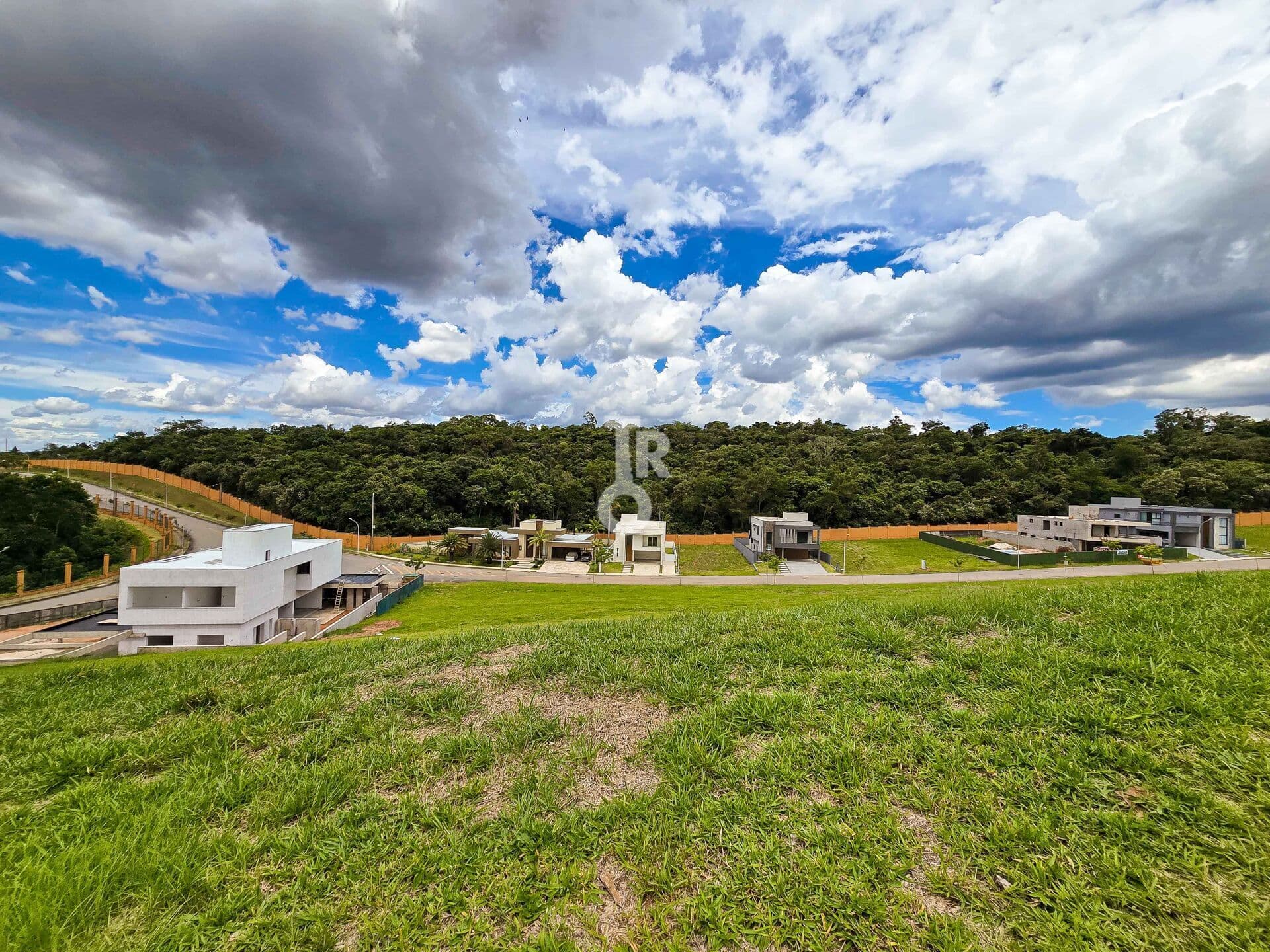 Terreno de 665m² no Alphaville Jundiaí 1