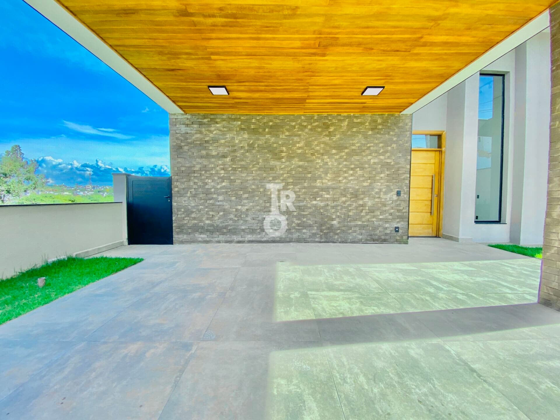 Casa de Condomínio com 3 Quartos à Venda, 350 m² por R$ 1.600.000