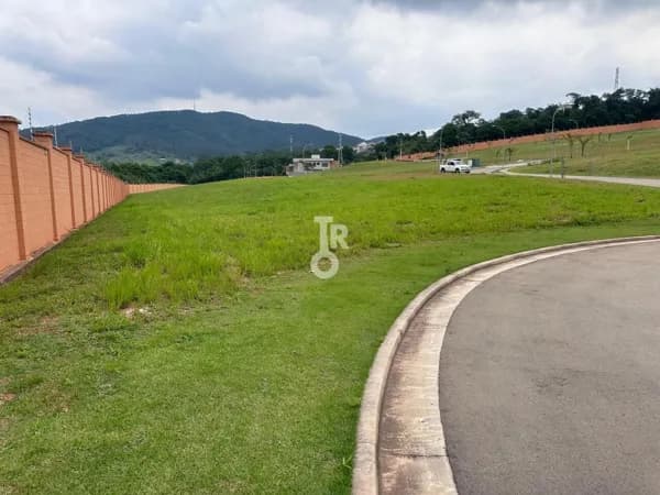 Terreno à Venda – 891,56m² - Cond. Alphaville 2 - Jundiaí - SP