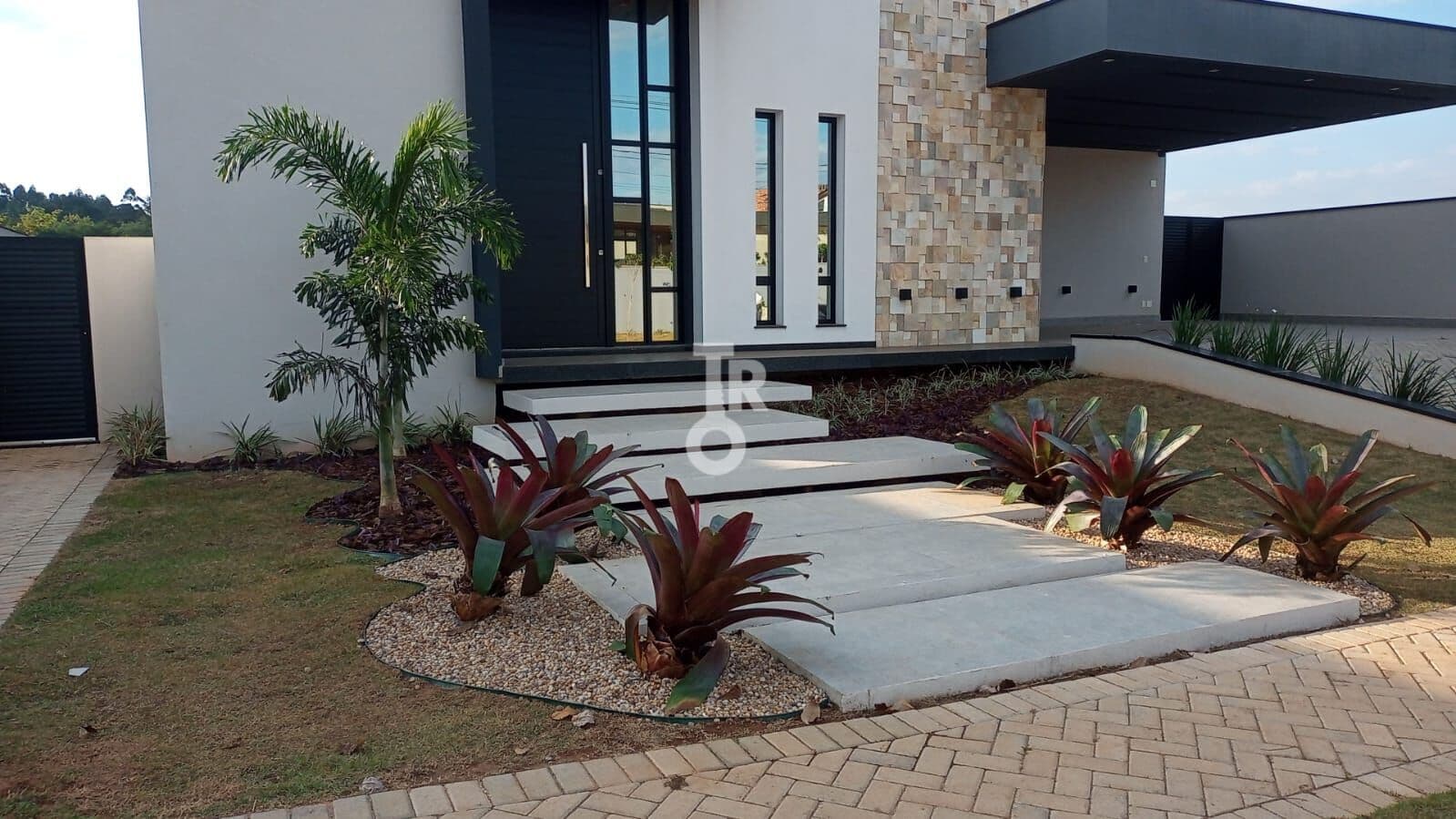 CASA A VENDA COM 4 QUARTOS | 4 SUÍTE |495m² | TERRA DA ALVORADA/MEDEIROS | JUNDIAÍ/SP