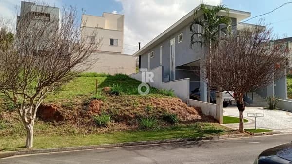 Terreno à Venda no condomínio 250m²- Condomínio Terras de Genova -Jundiaí-sp - Engordadouro