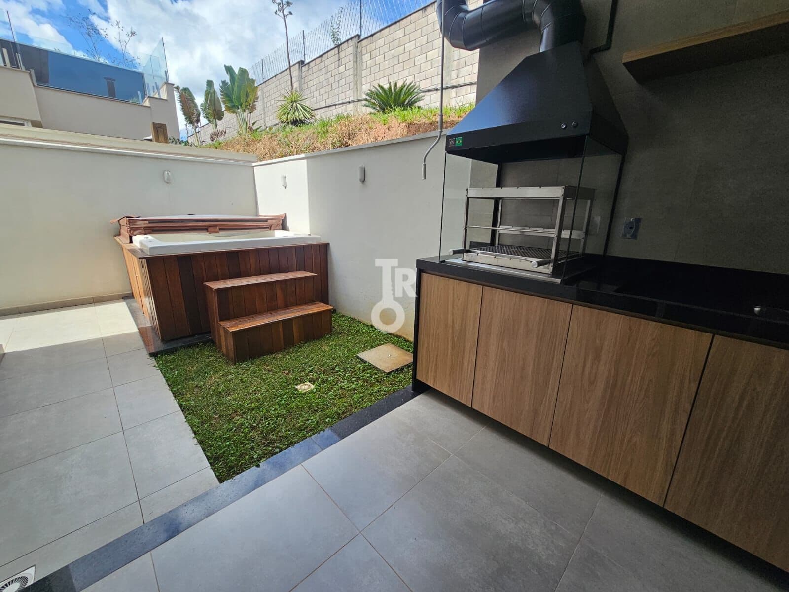 Casa à venda no bairro Corrupira – Jundiaí – Condomínio Reserva da Mata | 3 dormitórios | Jacuzzi e área gourmet