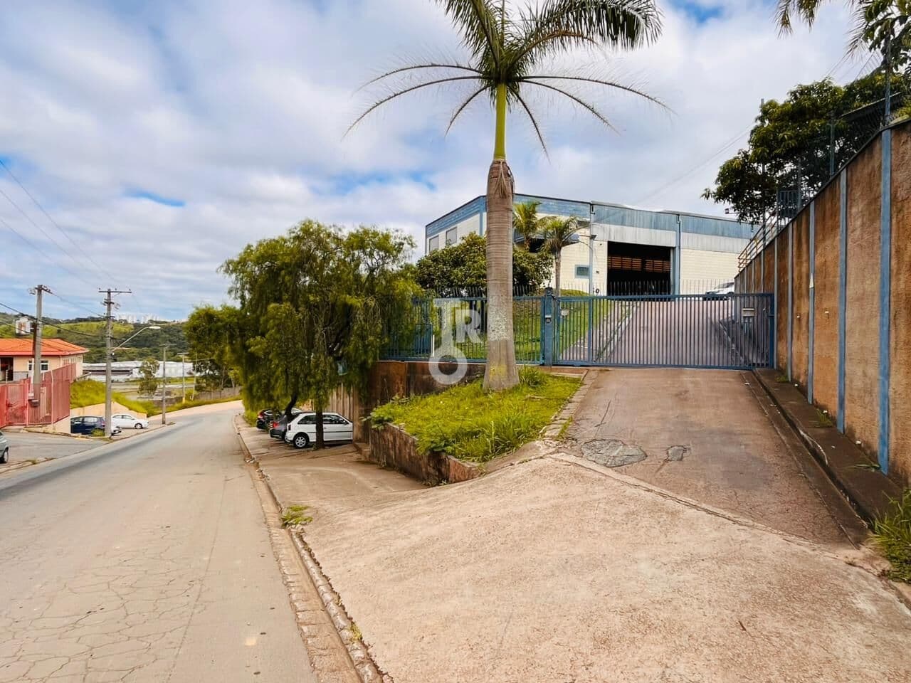 GALPÃO INDUSTRIAL À VENDA | 1355M² | VÁRZEA PAULISTA SP