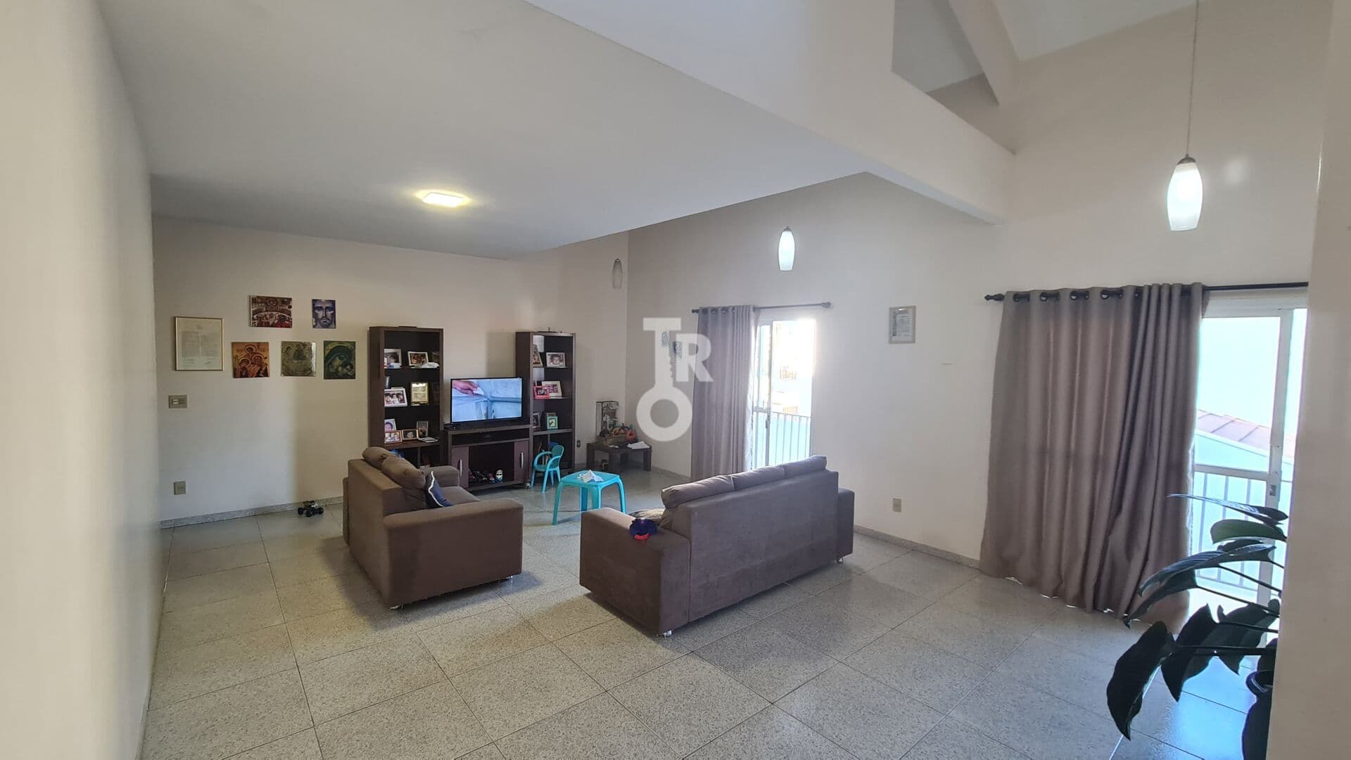 CASA À VENDA | 5 QUARTOS | 1 SUITE | 420M² | VILA JAPI II | JUNDIAI - SP