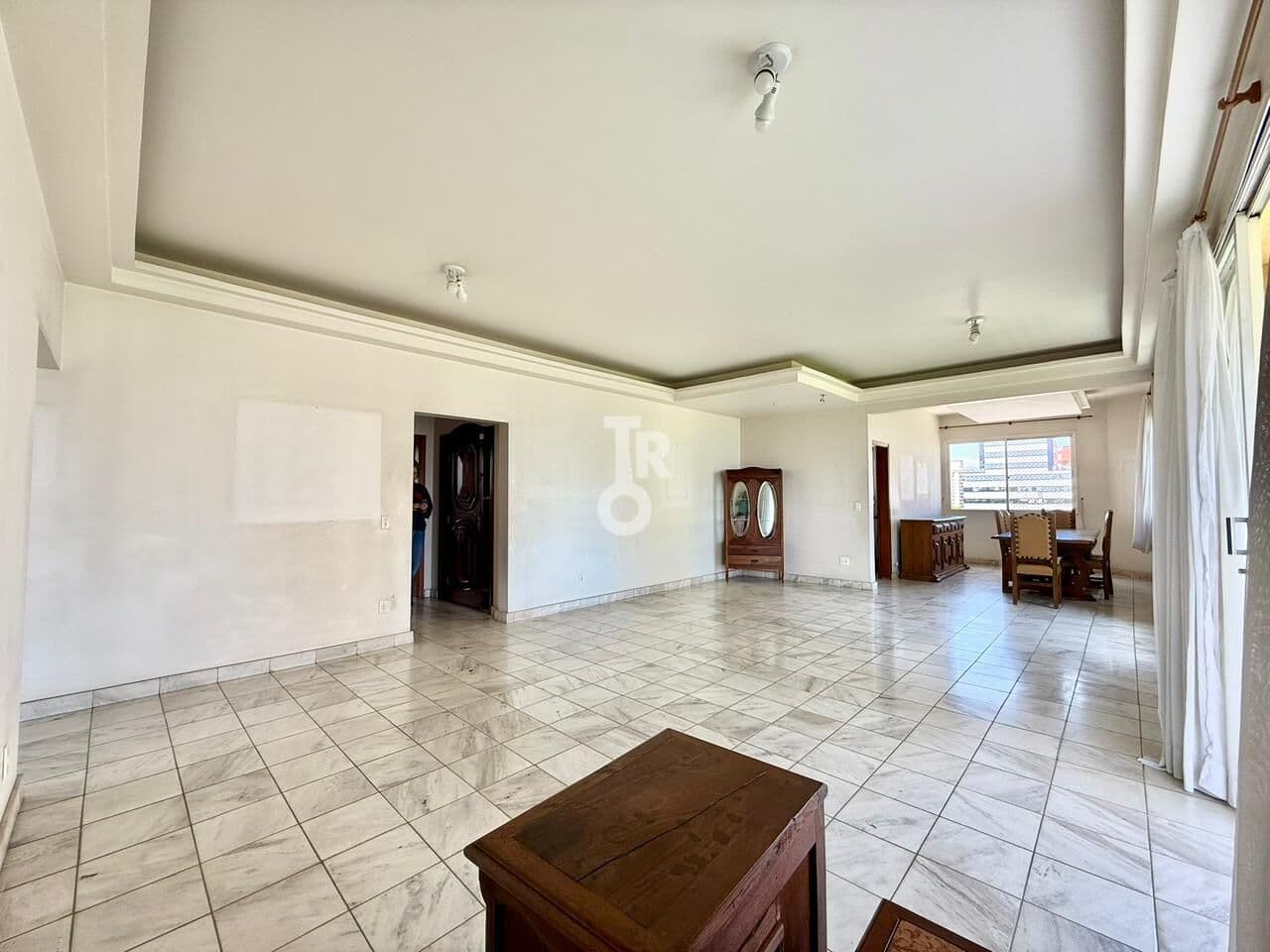 Apartamento à venda | 241m² | 4 quartos | 3 suítes | edifício ibiza | jundiaí - sp