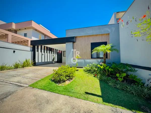 Casa térrea à venda no Residencial dos Ipês, no bairro Engordadouro, em Jundiaí/SP.