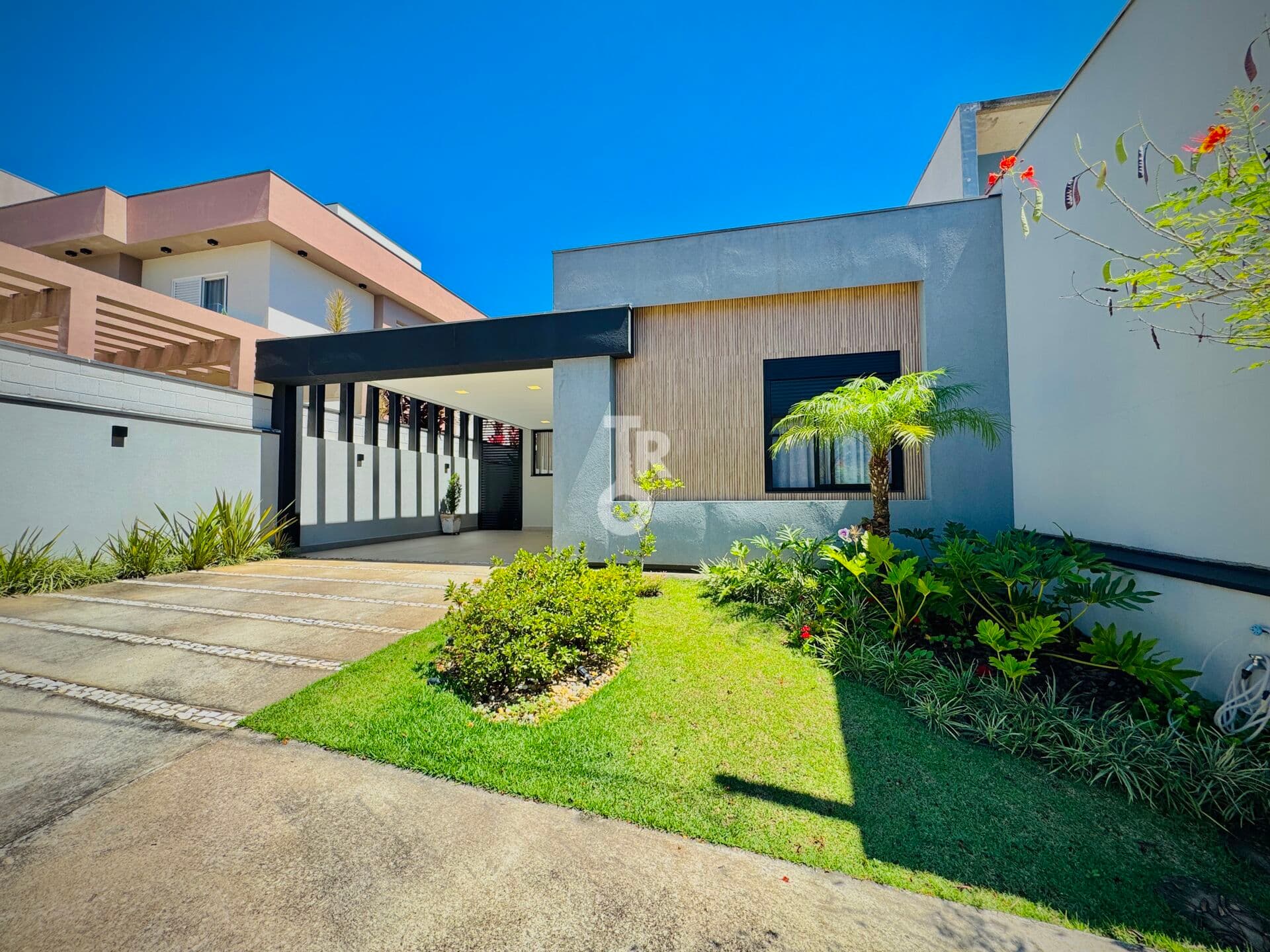Casa térrea à venda no Residencial dos Ipês, no bairro Engordadouro, em Jundiaí/SP.