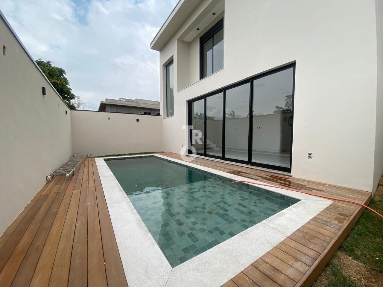 CASA NOVA VENDA COM 3 QUARTOS 1 SUÍTE 189m²- RESIDENCIAL PHYTUS- ITUPEVA-SP