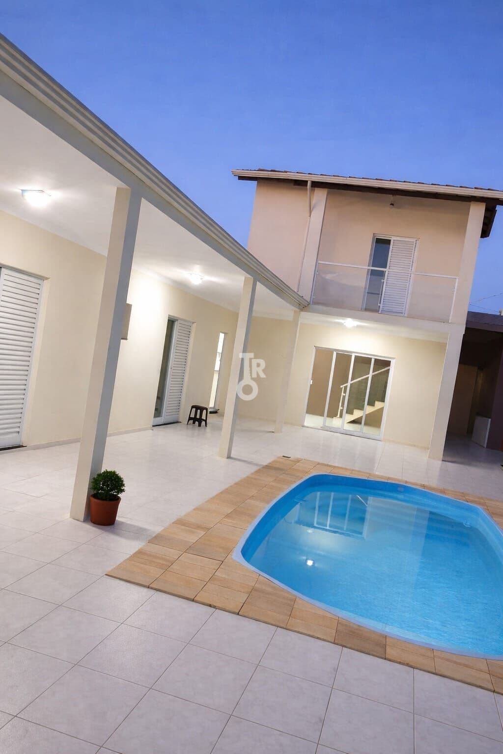 CASA À VENDA | 4 QUARTOS | 2 SUÍTES | BAIRRO HORTO SANTO ANTÔNIO | JUNDIAÍ - SP
