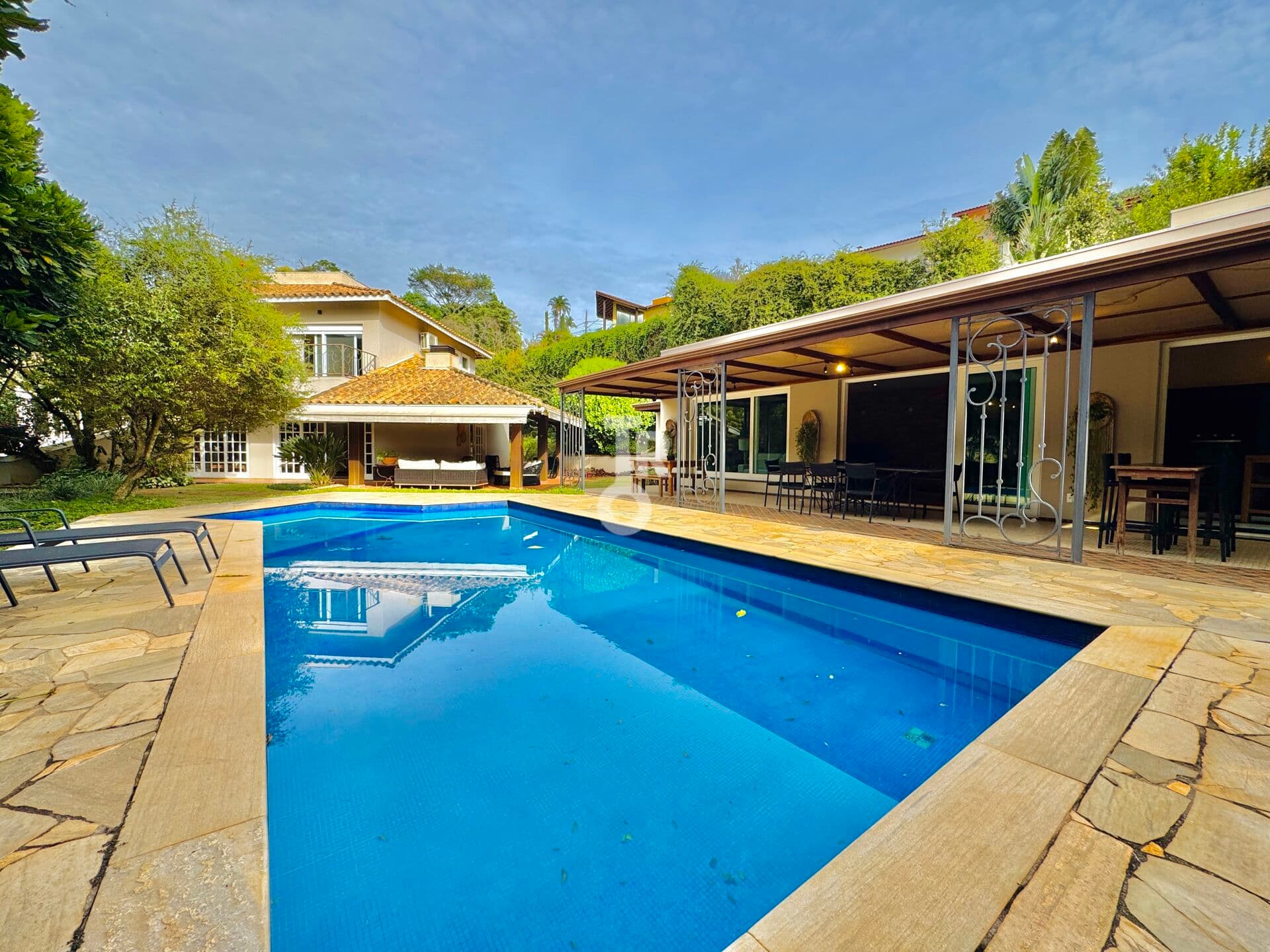 CASA ALTO PADRÃO | 4 QUARTOS | 3 SUÍTES | 661m² | CHÁCARA DA MALOTA | JUNDIAÍ -SP