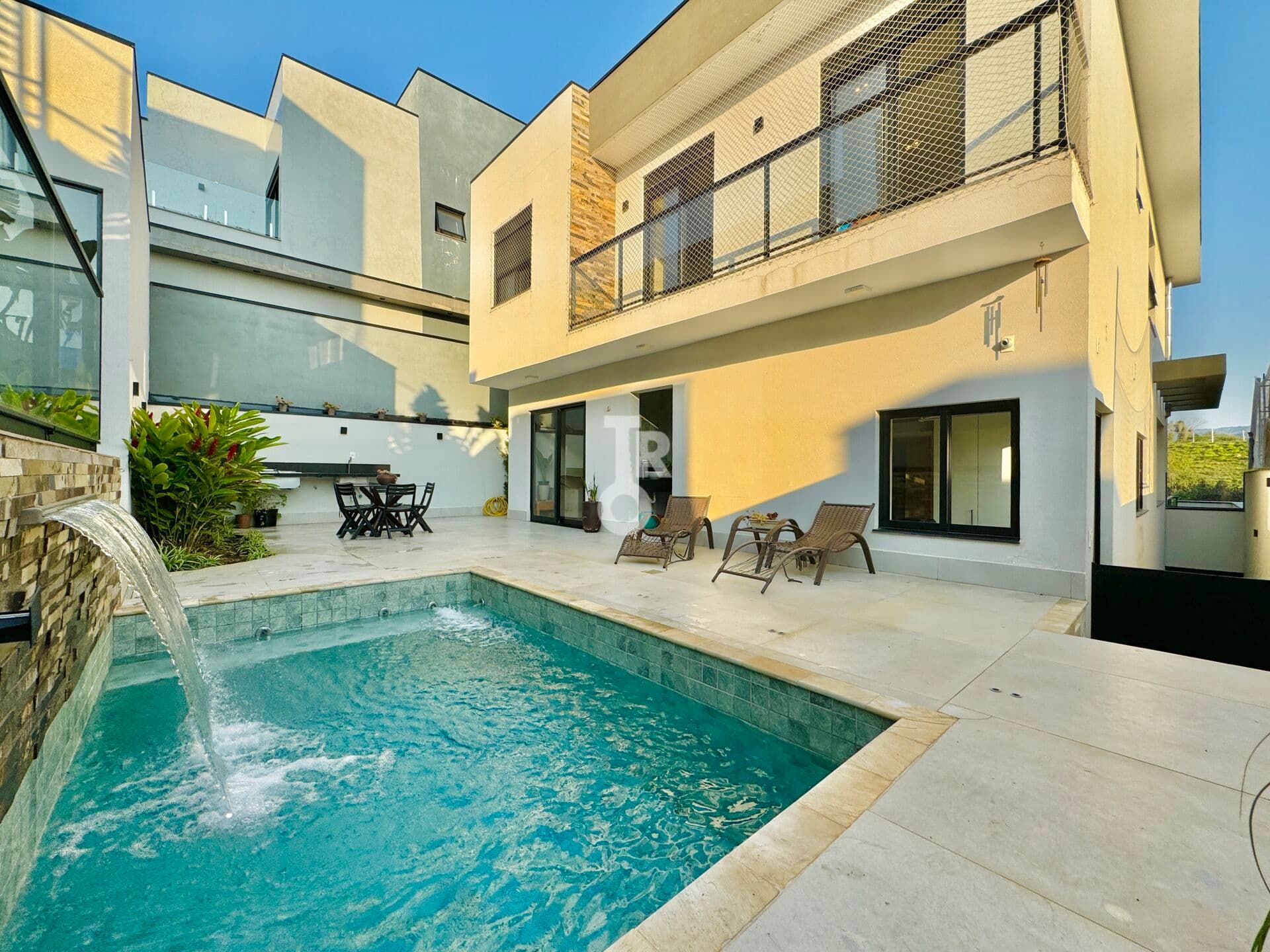 Lindíssimo sobrado | 330 m²| 4 quartos | Brisas Jundiaí