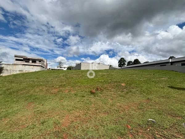 Terreno de 925m² no TERRAS DA ALVORADA em Jundiaí/SP por R$ 670.000
