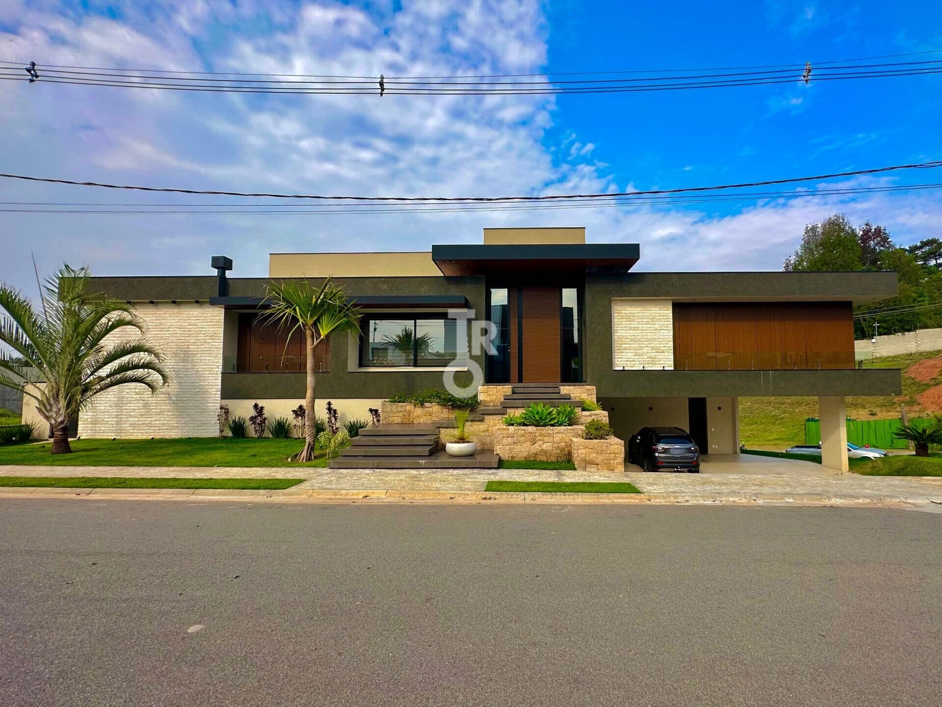 Maravilhosa Casa de Alto Padrão à Venda - 470 m² - 05 suítes - Jardim Atenas - Jundiaí - SP