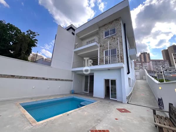Sobrado em Jundiaí - Parque Residencial Nove de Julho