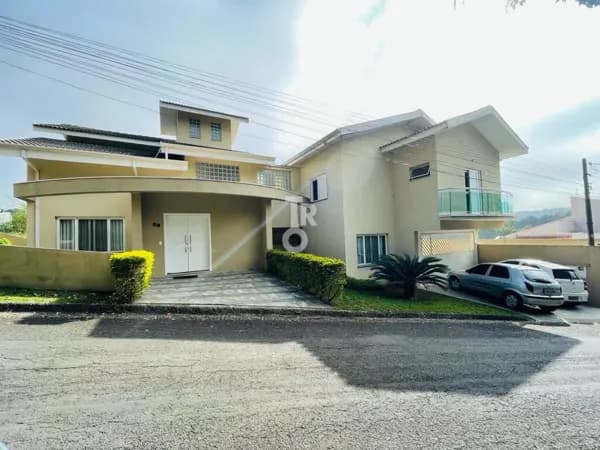 Linda casa à venda no Condomínio Residencial Araucária- Jundiaí- SP