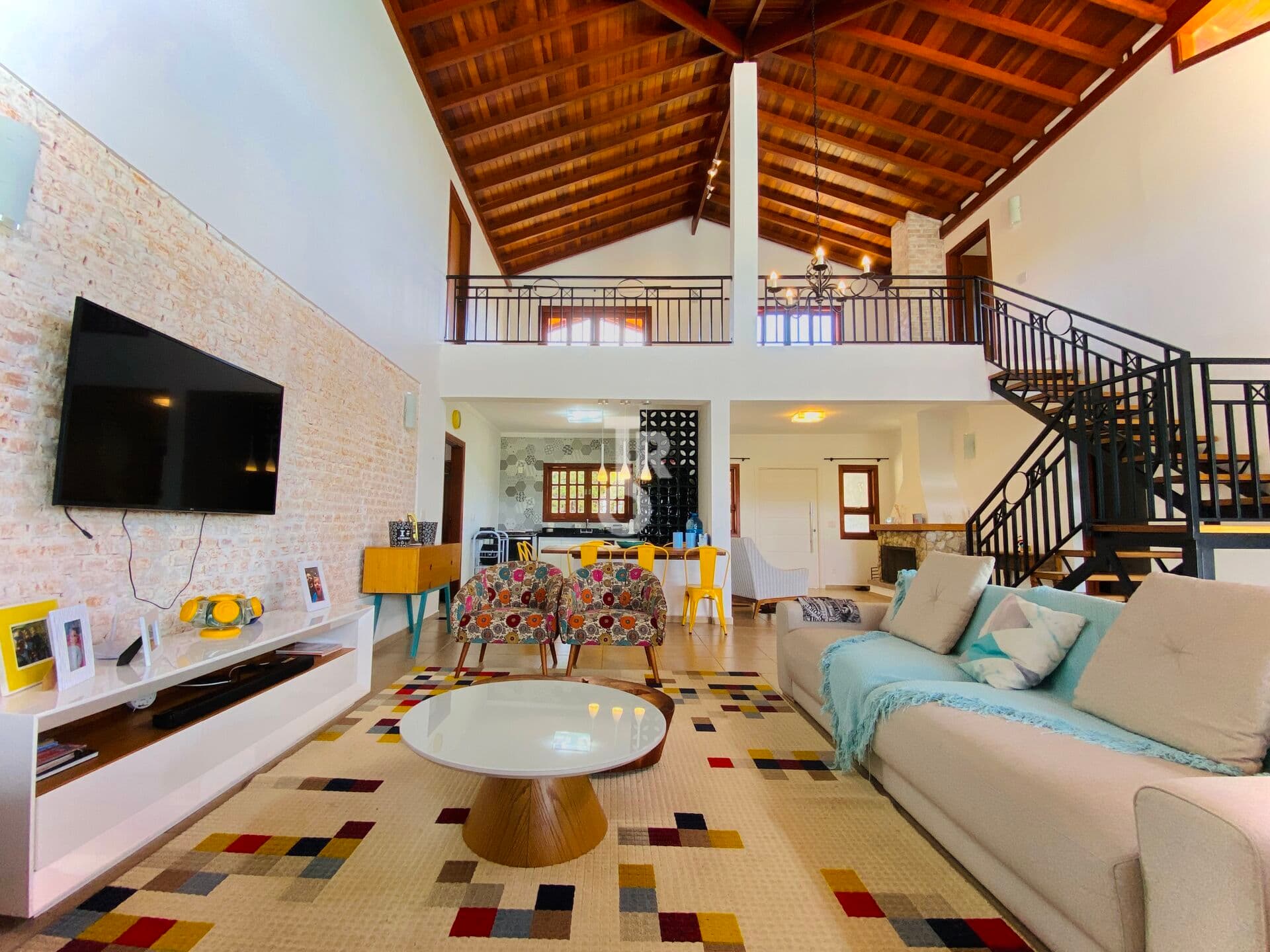 CHACARA EM CONDOMINIO FECHADO - VERANEIO/MORADIA/INVESTIMENTO