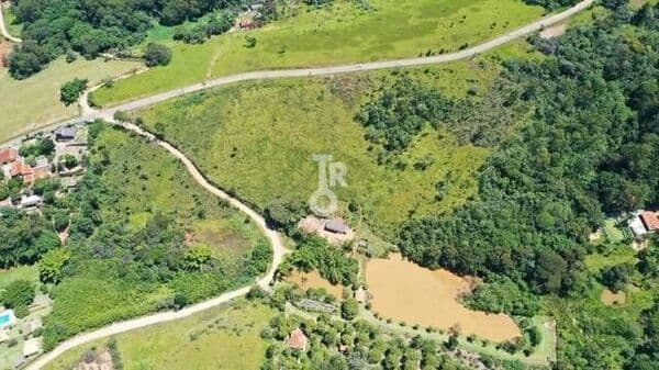 Terreno à Venda - 6,3 Hectares - Com área de preservação e lago - Bairro Caxambu - Jundiaí - SP