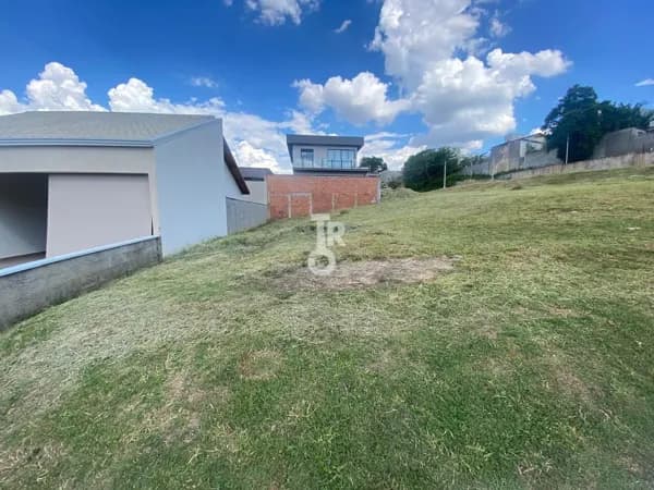 TERRENO À VENDA CONDOMÍNIO VILLA VERDE - BAIRRO GRAMADÃO - JUNDIAÍ - SP