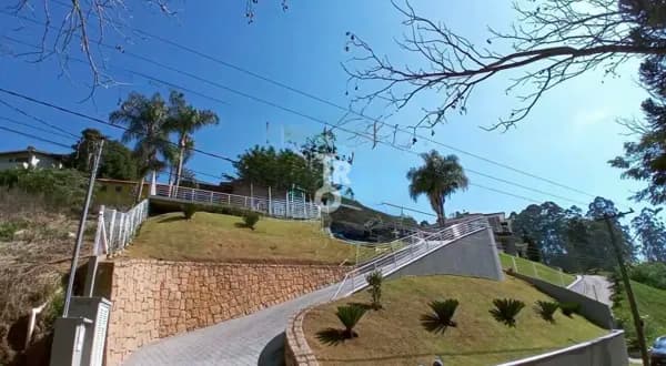 Casa em Cajamar - Serra dos Lagos (Jordanésia)