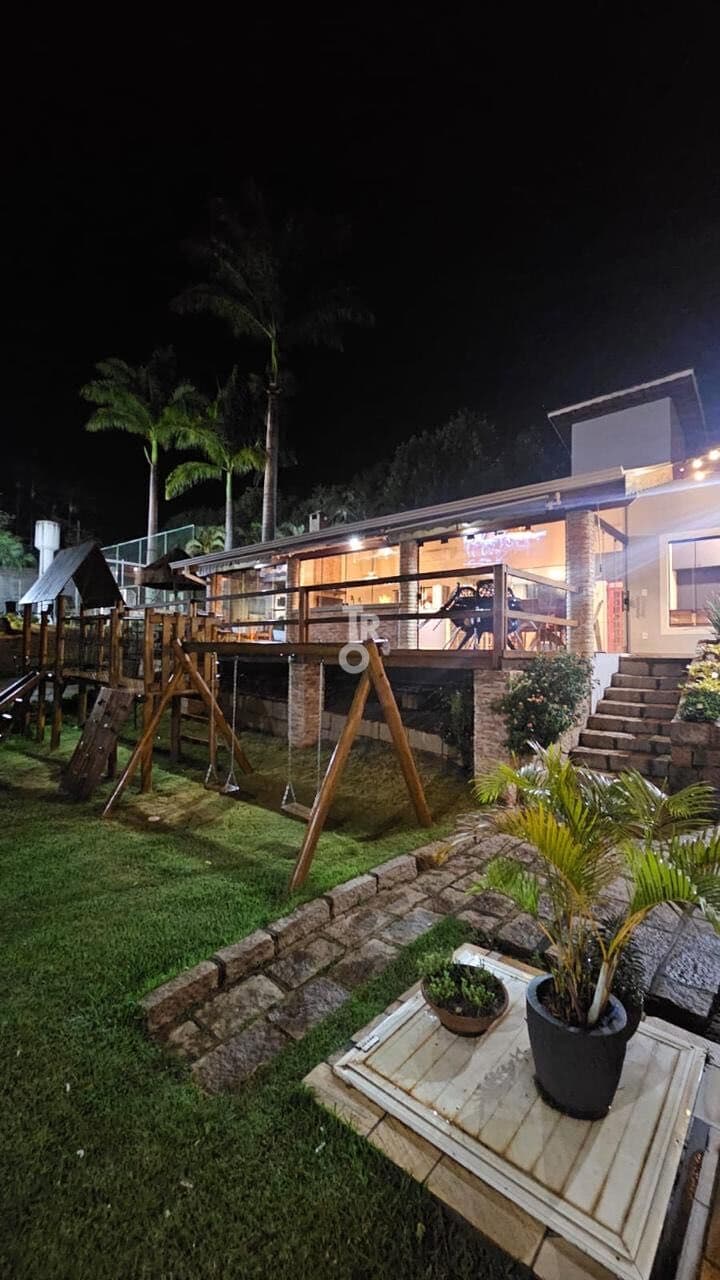 Chácara Mini Resort em Itupeva - Porteira Fechada