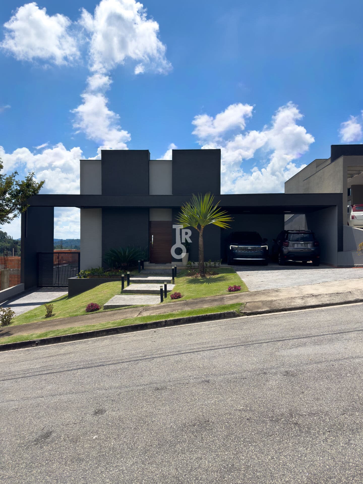 Casa à venda no Residencial Cambarah – Jundiaí/SP | 3 suítes | porteira fechada | SPA para 8 pessoas