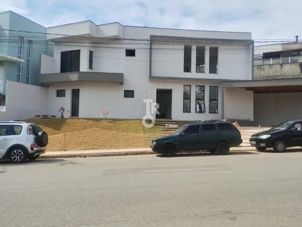 CASA A VENDA COM 3 QUARTOS 1 SUÍTE 216m²- RESIDENCIAL PHYTUS- ITUPEVA-SP JACARÉ
