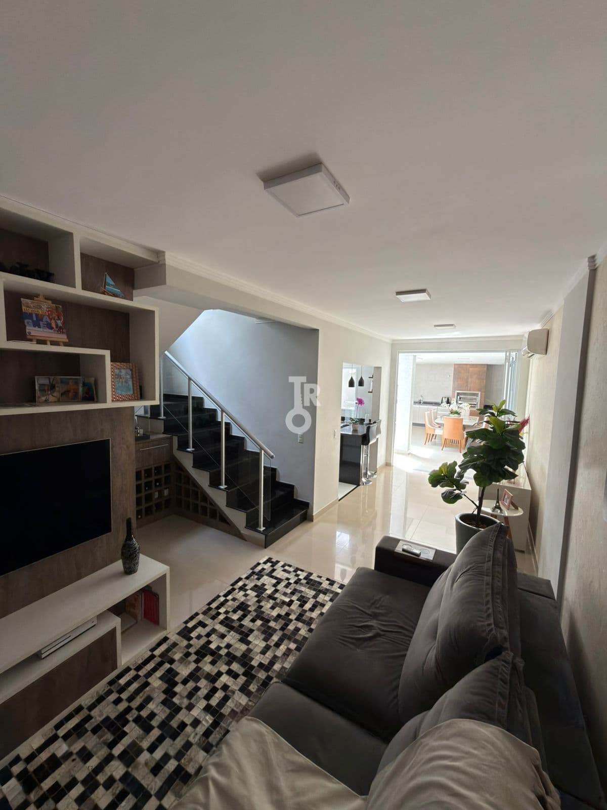 CASA LINDA À VENDA 3 DORM. - MOBILIADO - JARDIM MARAMBAIA | JUNDIAÍ/SP