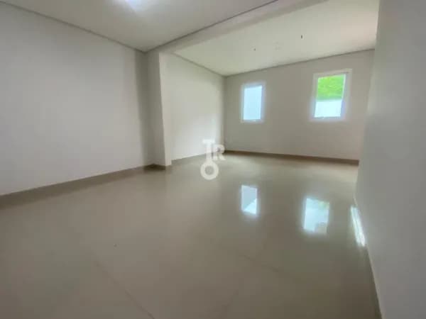 LINDA CASA A VENDA NO CONDOMÍNIO VILA VERDE- JUNDIAÍ-SP -GRAMADÃO