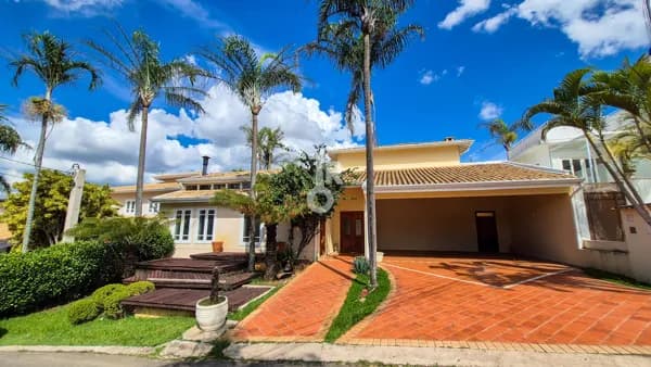 Casa de alto padrão à venda no bairro Malota – Jundiaí/SP 750 m² de terreno | 586 m² de área construída | 4 suítes | piscina | área gourmet | 3 vagas